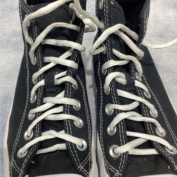 Converse Chuck Taylor All Star Lugged Canvas Women's Shoes Sz8.5 565901C - Picture 6 of 7